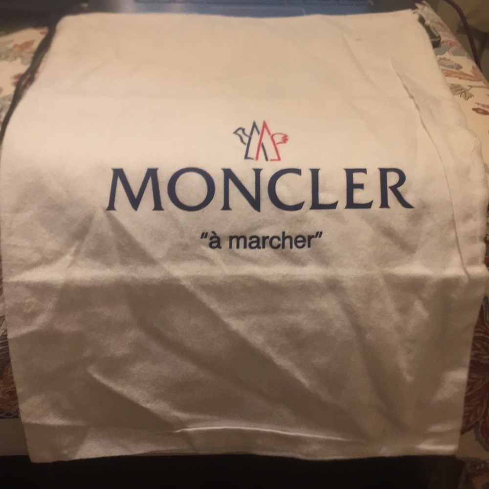 Huge white flannel Moncler dust bag / shoe bag